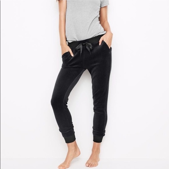 Victoria’s Secret Black Velour Bow-Front Jogger Pants - Picture 1 of 8